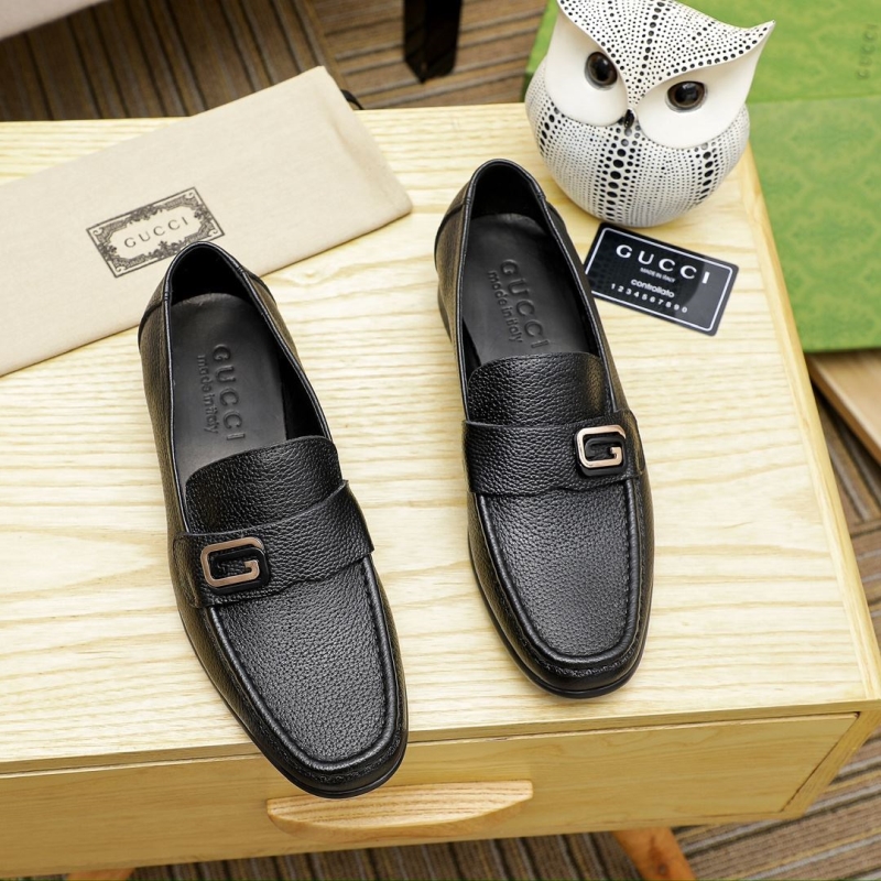G*u*i leather shoes